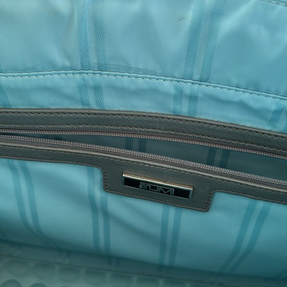 🎀Tumi Voyager Business Tote - Picture 14 of 16